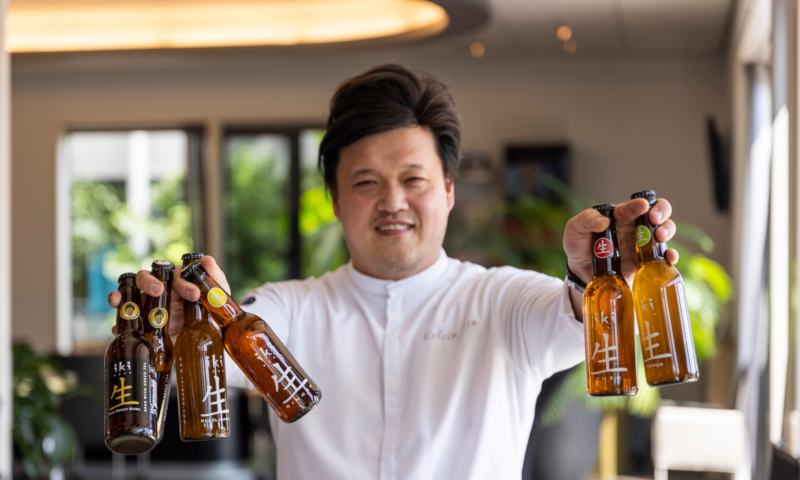 iKi bieren in de handen van topchef Kelvin Lin